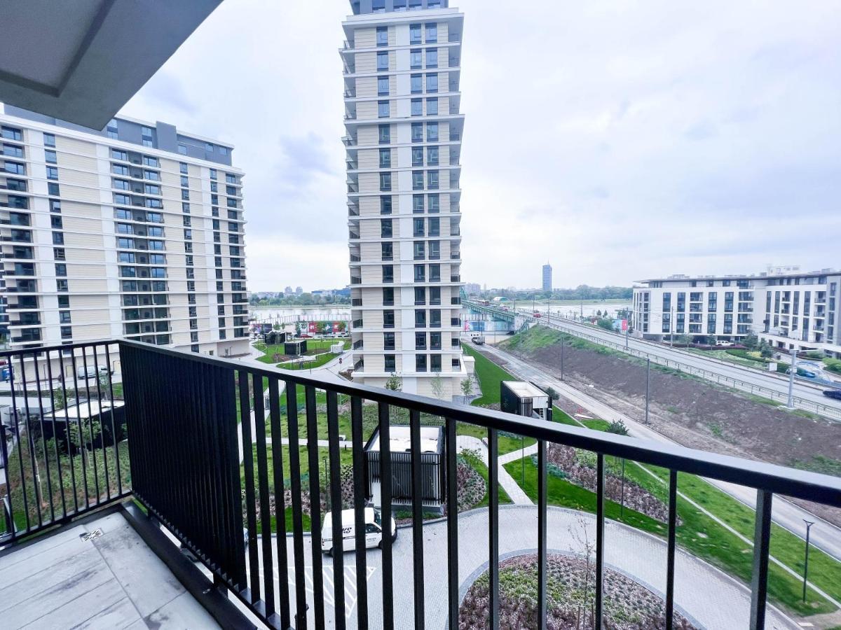 Waterfront Luxury Suites Belgrade Exterior photo