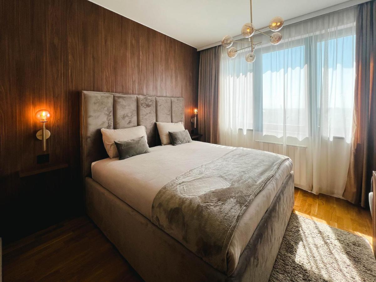 Waterfront Luxury Suites Belgrade Exterior photo