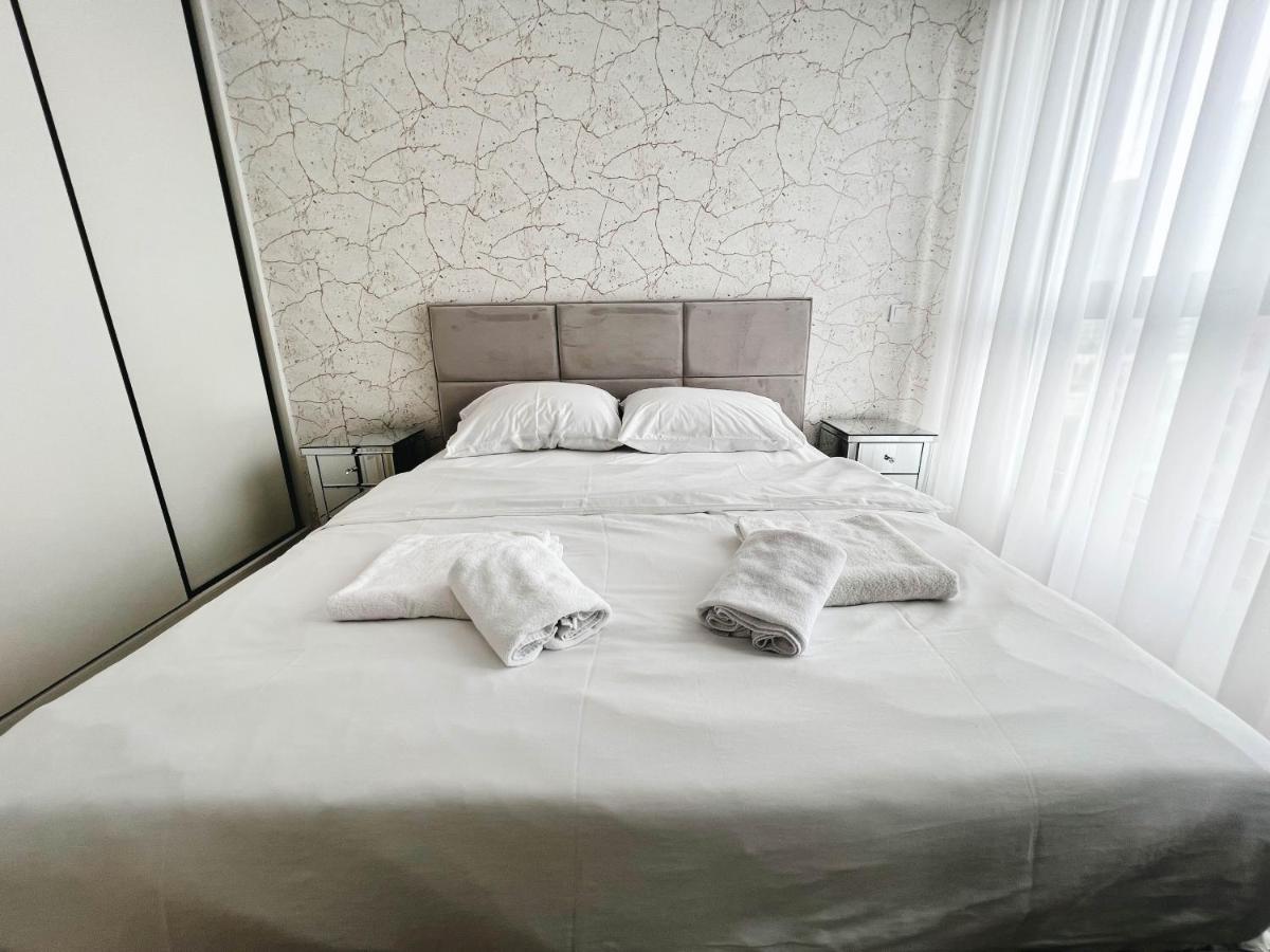 Waterfront Luxury Suites Belgrade Exterior photo